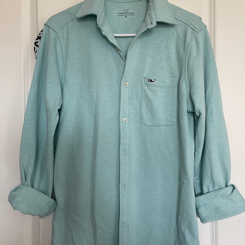Vineyard vines sweatshirt type button down